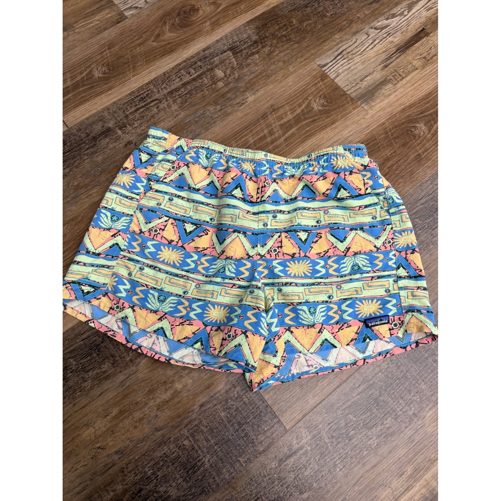 Patagonia Hybrid Shorts Mens XL Multicolor Geometric Tribal Print Nylon 5 Inch